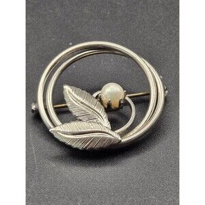 Round Silver Tone Brooch With Silver Leaf and Pearl